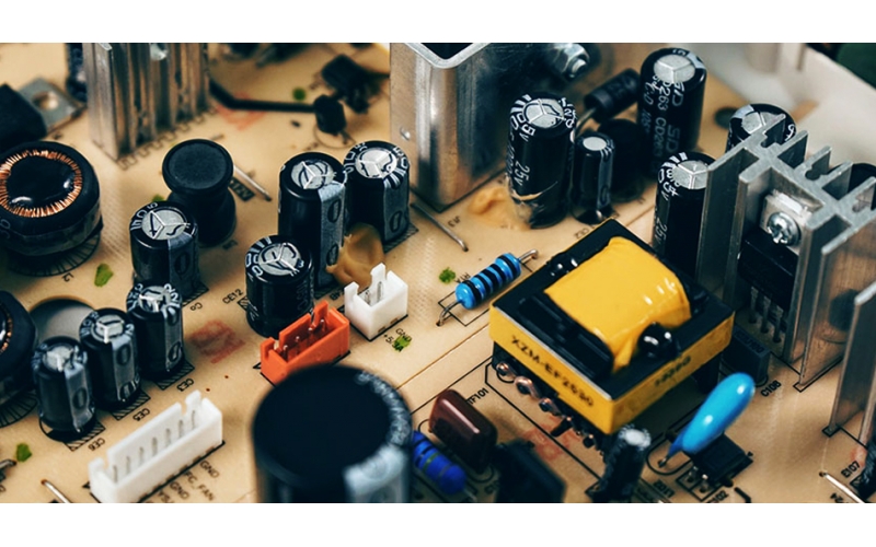 PCBA電子工程師為什么偏愛(ài)100nF退耦電容？